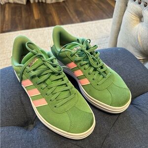 ADIDAS VL Coury Bold Sneaker-Womens. Green and Pink. Size 8